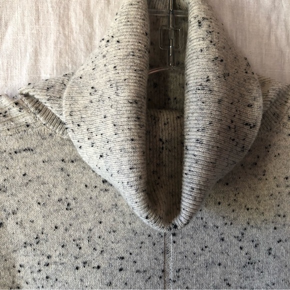 NWOT Splendid Cashmere turtleneck salt and pepper heathered oversize size XS - Picture 2 of 11
